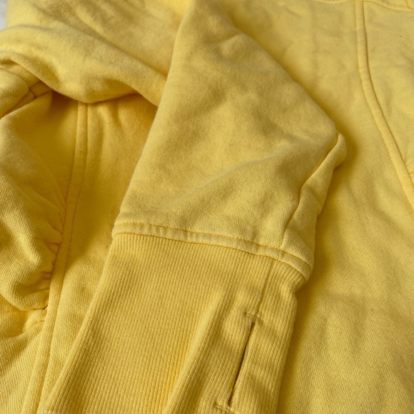 Yellow Tuff sweater. Barely worn - Picture 6 of 7